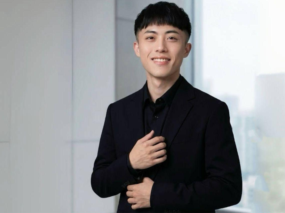 從幫派少年到全台第一「手機AI特效教練」 AI魔術師晨益用一支手機證明：沒有背景的人，也能靠AI翻轉人生！ 